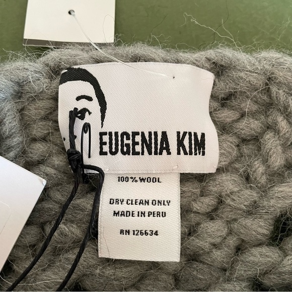 NWT Eugenia Kim BROOKE Neckwarmer/Snood/Infinity Scarf in Light Gray Wool *Peru* - Picture 3 of 7